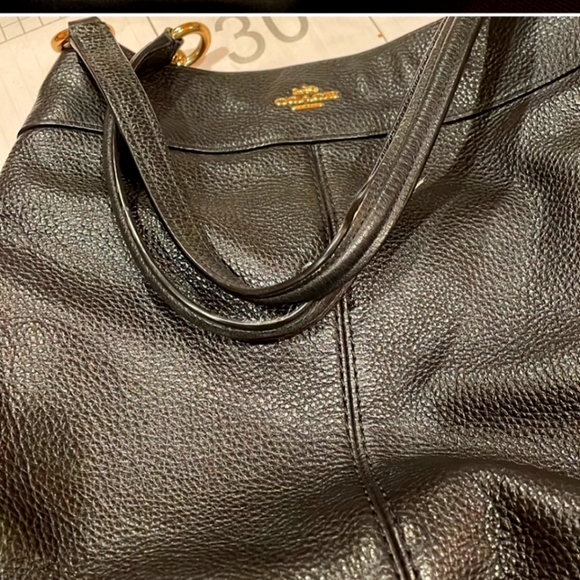 Gorgeous Coach Bag - Picture 2 of 10